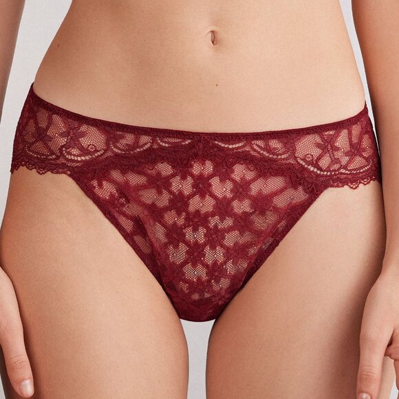 Pretty Stretch Lace Panties - Picture 1 of 7
